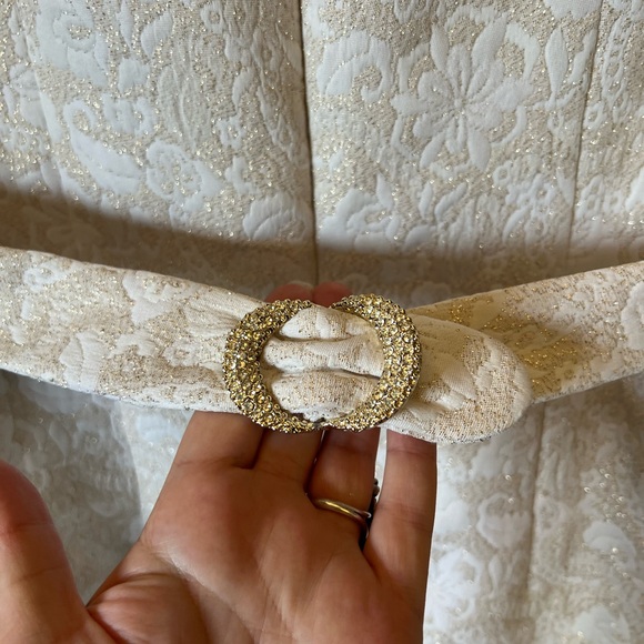 Vintage 1960s 1970s does Regency Quilted Gold and Cream Dress Size Small - Picture 10 of 11